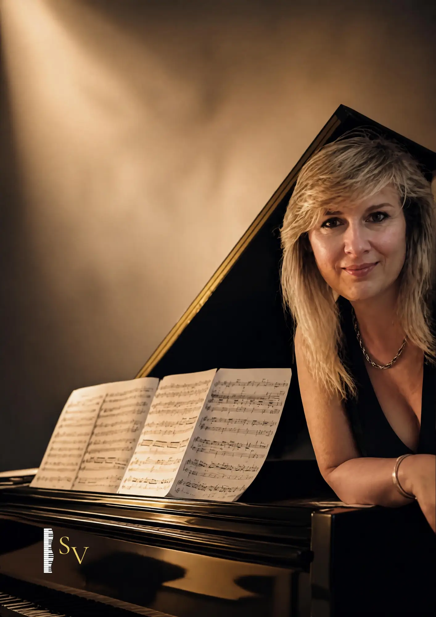 Sonia Vettorato durante una lezione privata di pianoforte per allievi a Varese e Milano